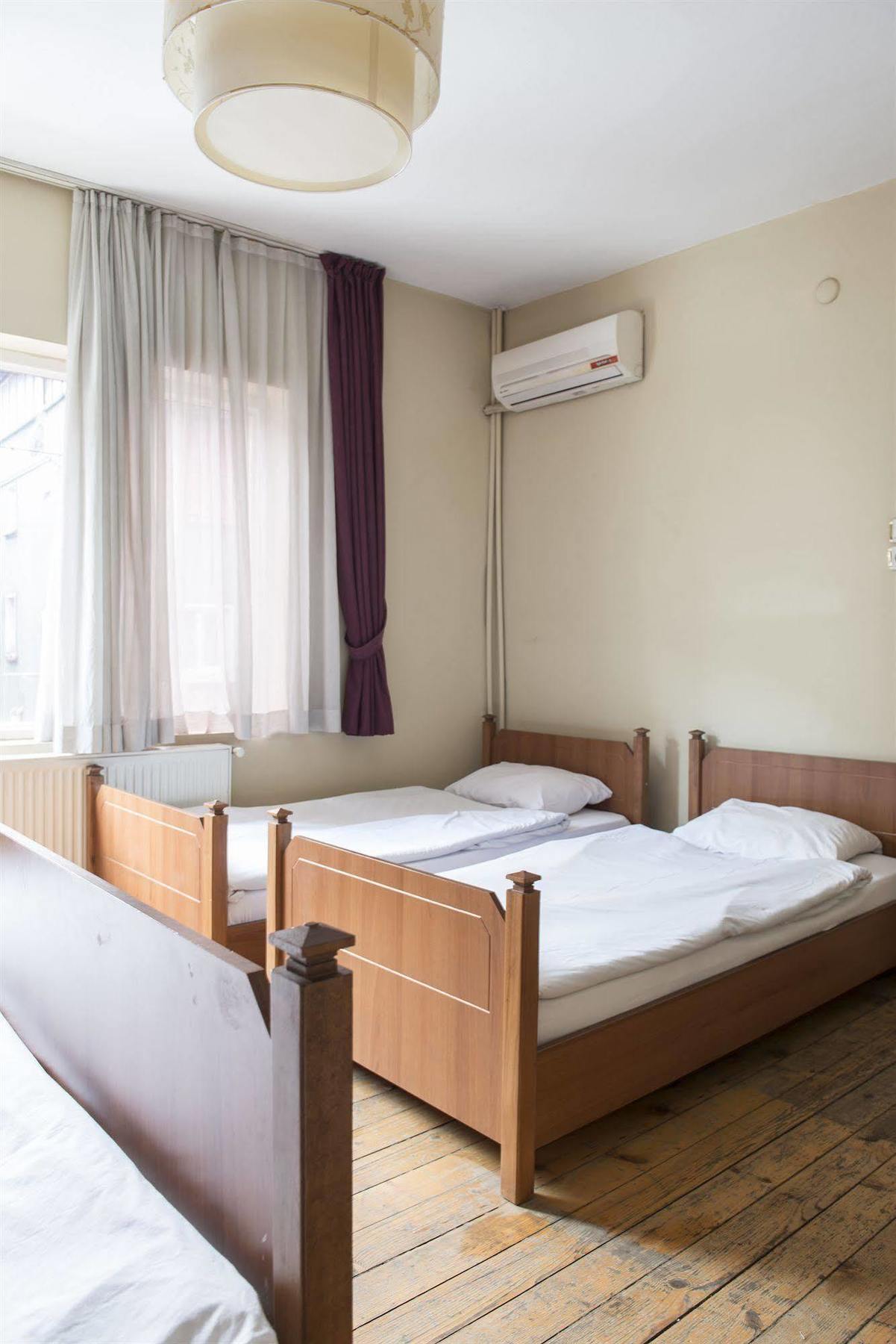 Cheers Midtown Hostel Stambuł Zewnętrze zdjęcie