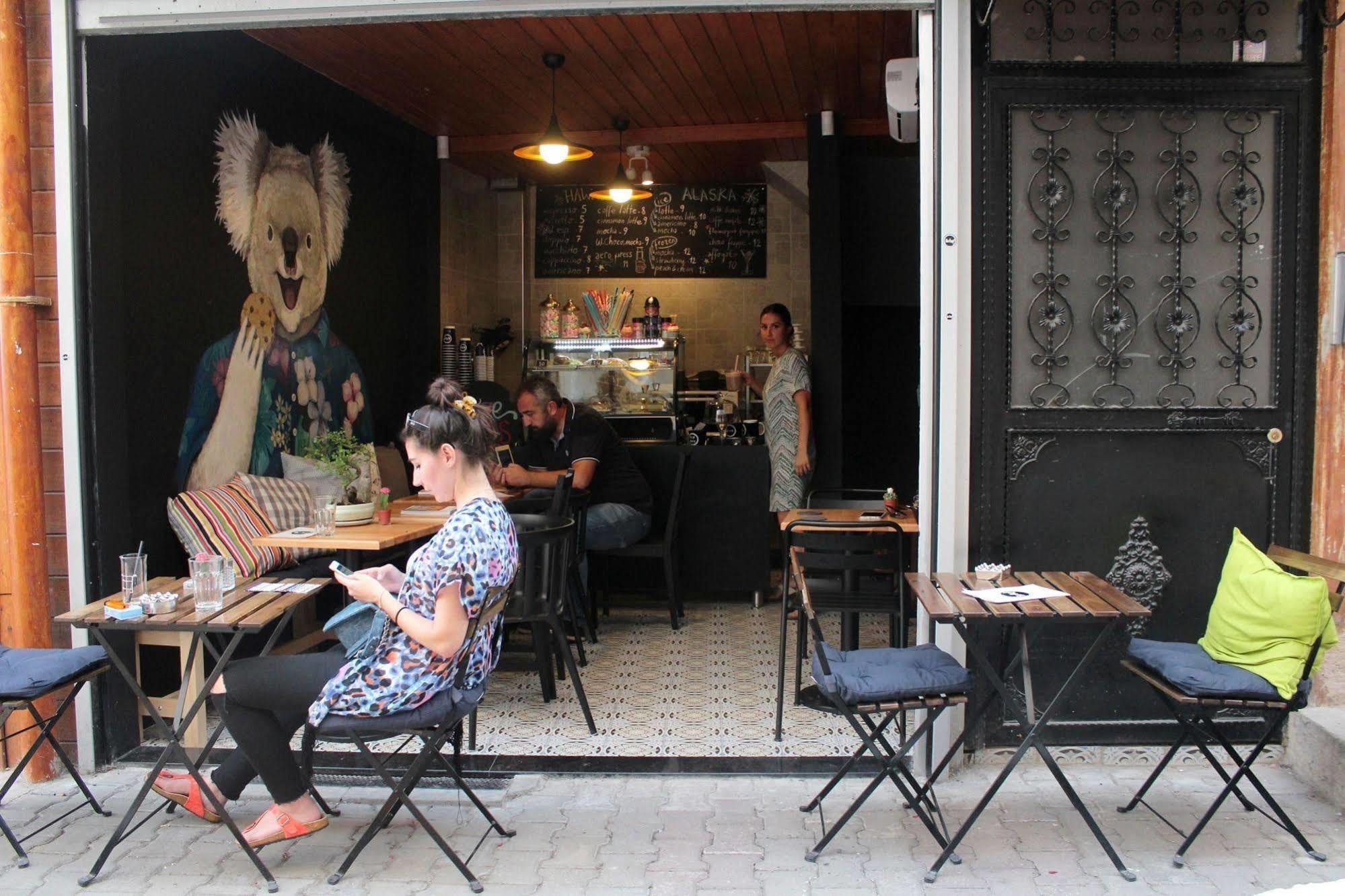 Cheers Midtown Hostel Stambuł Zewnętrze zdjęcie