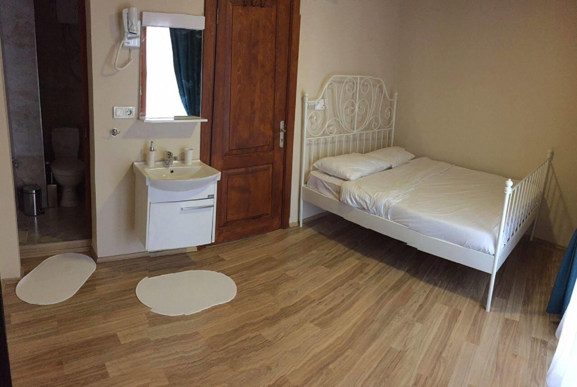 Cheers Midtown Hostel Stambuł Zewnętrze zdjęcie